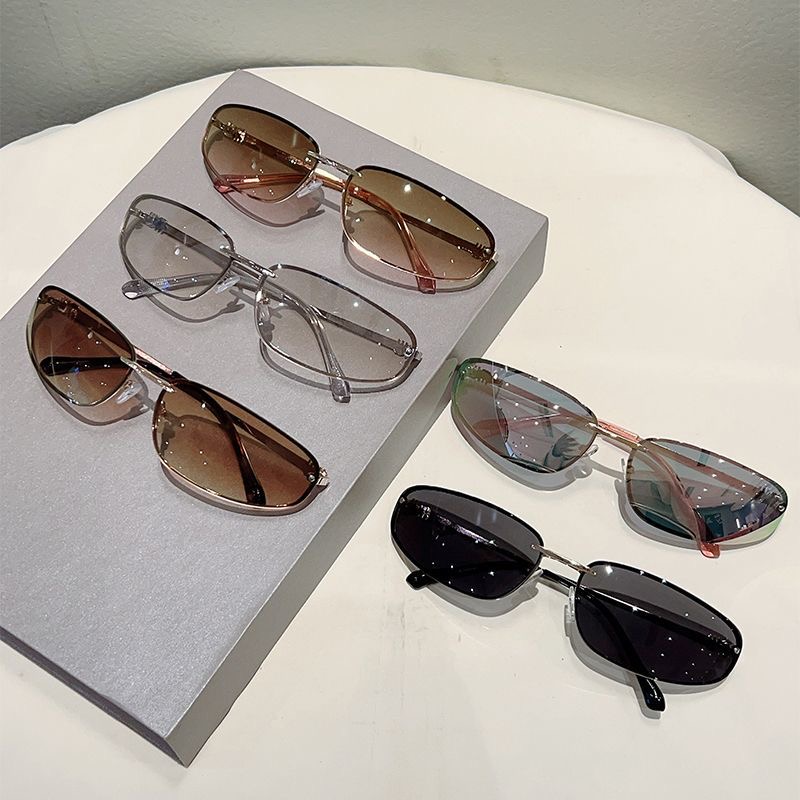 Vintage alloy oval sunglasses