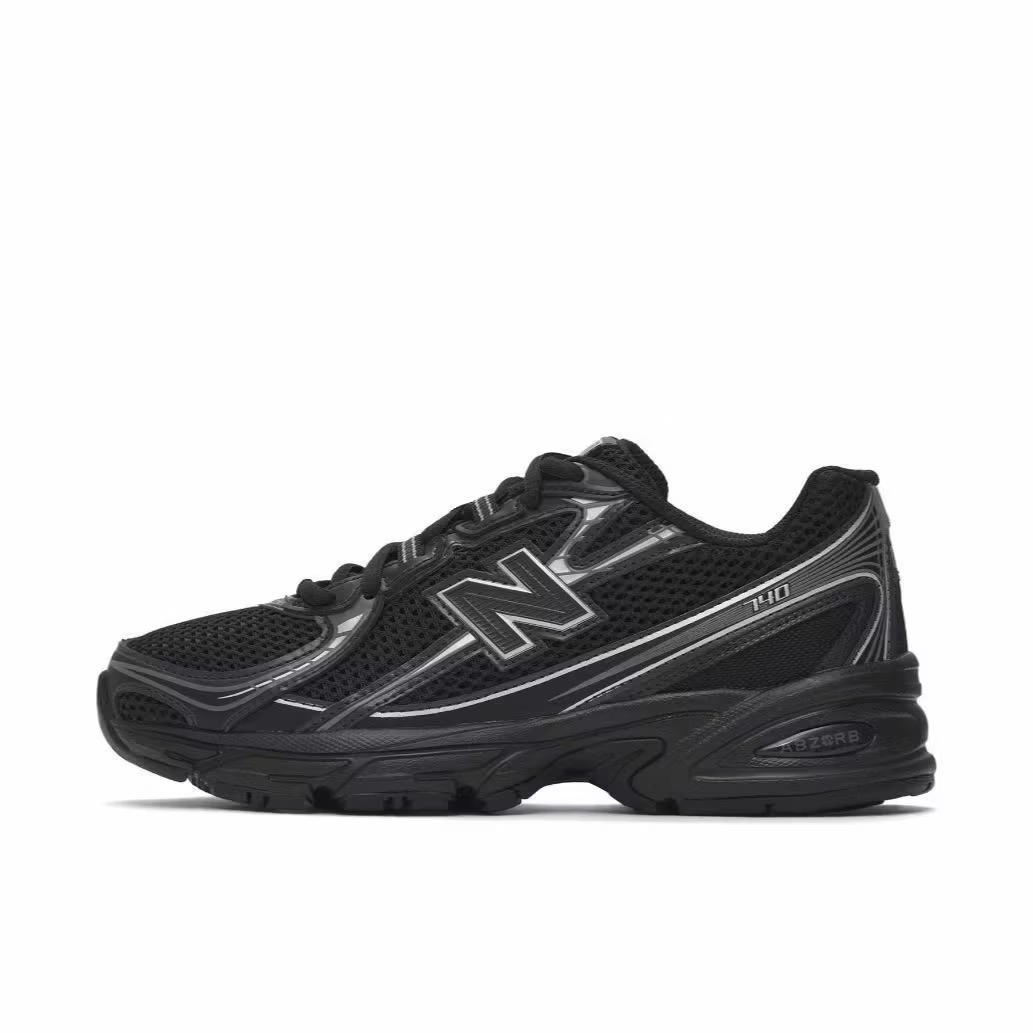 New Balance 740