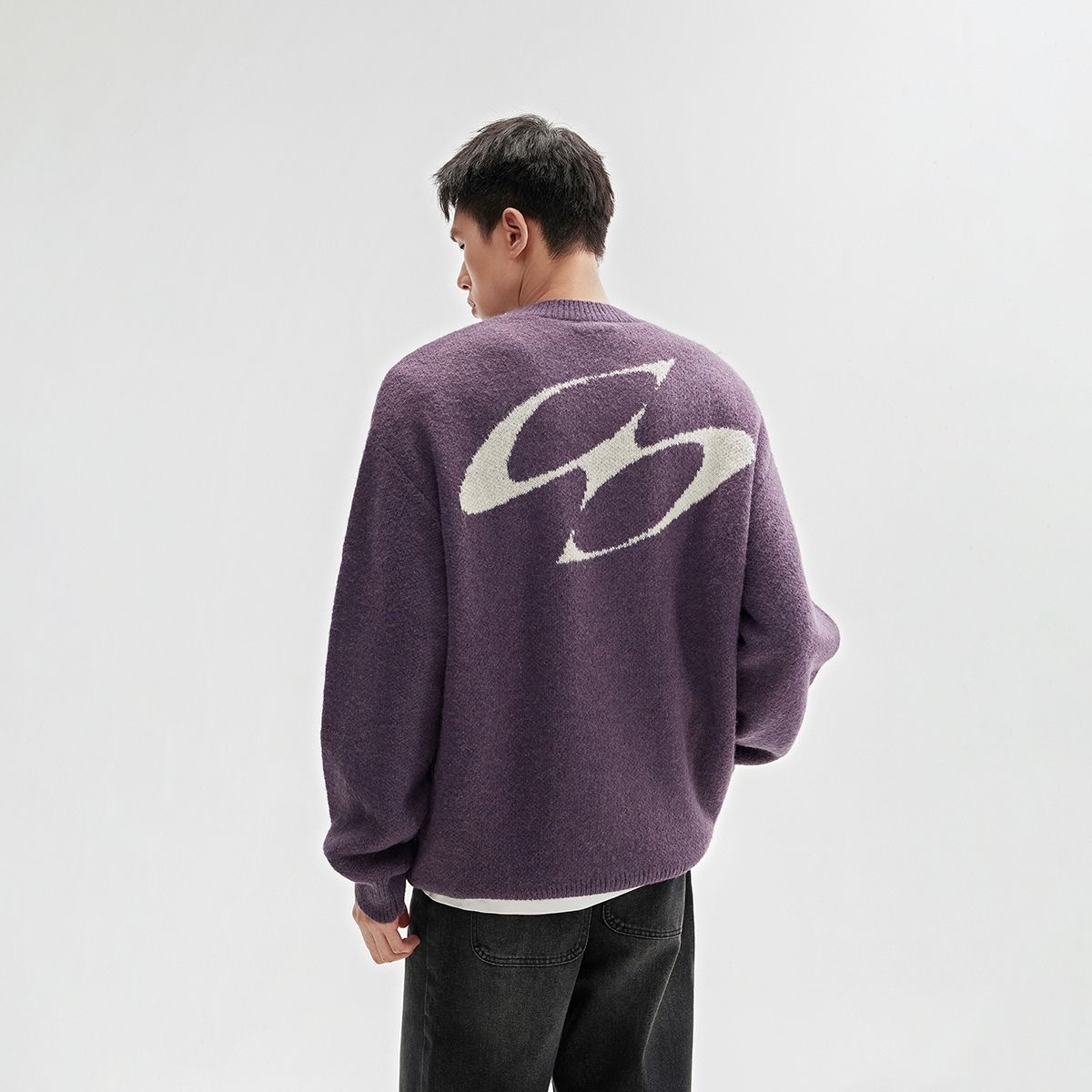 Chinism Black Water Sweater